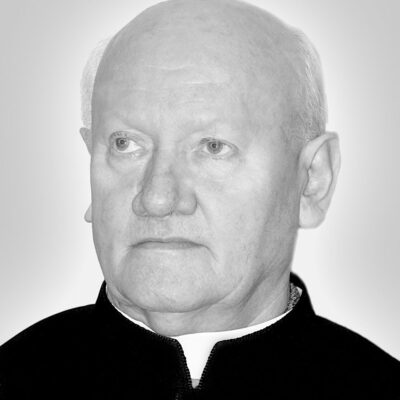 Nekrolog KSIĄDZ JAN LIPIŃSKI